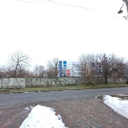 Дом С Удобствами, Возле 3 Городской Больницы Čerkasy Esterno foto